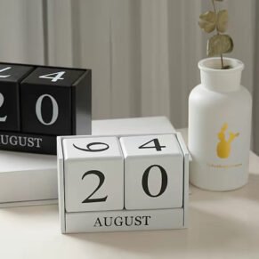 1pc Simple Long Wooden Calendar